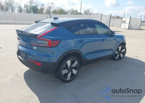 2022 Volvo C40 Recharge Pure Electric P8 Ultimate z USA, uszkodzony, nr VIN YV4ED3GB7N2004221